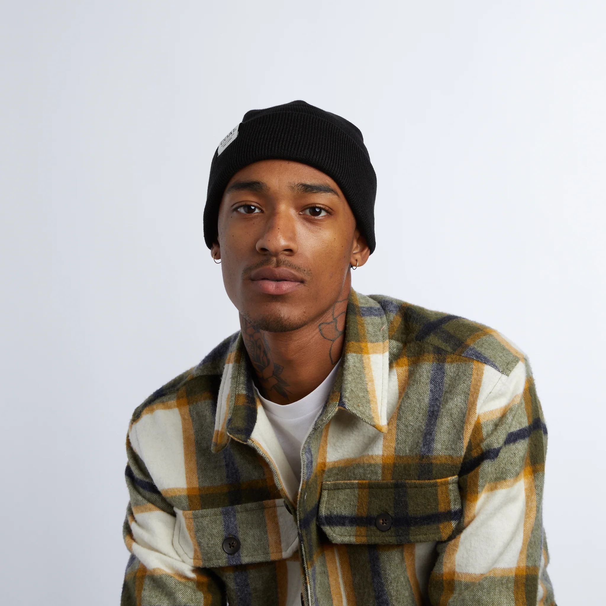 The Uniform Low Recycled Knit Cuff Beanie - Image 16